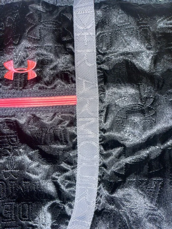 Under Armour Black Tote with Pink Accents - Picture 4 of 10